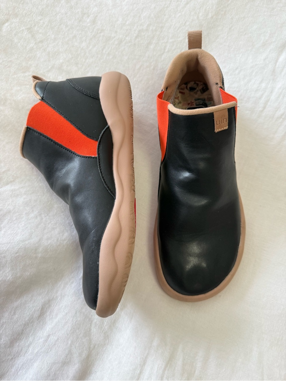UIN | Women's 9.5 | Black Leather Granada High Ankle Shoes Casual Comfort